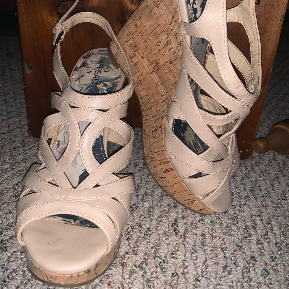 Nude wedges